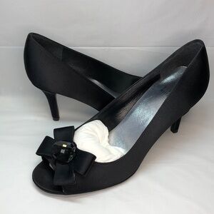 NEW Stuart Weitzman Superb Satin Peep Toe Pump